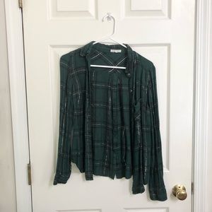 Maurices XS Green, Black, Silver Button Down